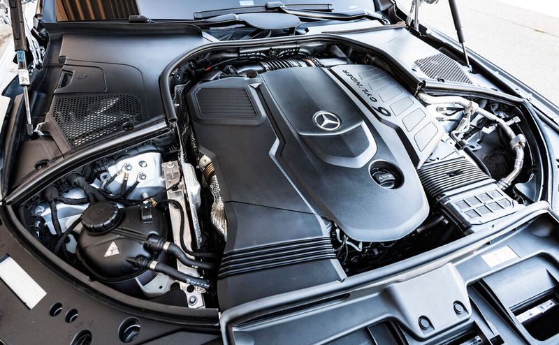Alle zum Marktstart verfügbaren Motoren sind als 48-V-Mildhybrid ausgelegt. (Bild: Daimler)