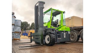 AUf der diesjährigen Logimat präsentiert Combilift Ltd. insgesamt zehn elektrisch betriebene Geräte. (Bild: Combilift)