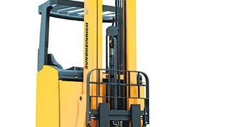 Im Vergleich zum Vorgängermodell bringt der Schubmaststapler ETV 216 eine bis zu 10% höhere Umschlagleistung. Bild: Jungheinrich (Archiv: Vogel Business Media)