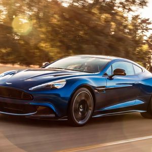 (Aston Martin)