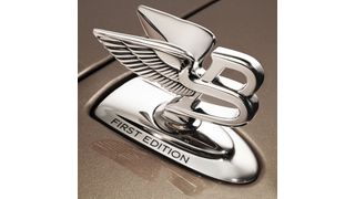 Das geflügelte B ist seit Jahrzehnten das Symbol der englischen Nobelmarke. (www.jamescallaghan.co.uk  jim.c@btinternet.com)