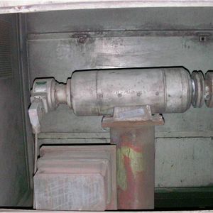 Finishing Mill, Anbaustelle Crop Shear: Aus dem alten Anbau – basierend auf Tacho (Analogtechnik) mit angebautem Grenzdrehzahlschalter – wurde ...