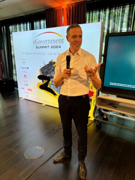 Dr. Markus Richter, Staatssekretär im BMI und Beauftragter der Bundesregierung für Informationstechnik gab einen Einblick in die aktuellen Entwicklungen der Verwaltungsdigitalisierung.  (©Vogel IT-Akademie)