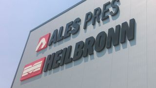 Beim Neubau von Ales Pres in Bursa zeigen das Unternehmen auch seine Partnerschaft mit der Heilbronn-Unternehmensgruppe. (Bild: Heilbronn-Unternehmensgruppe)