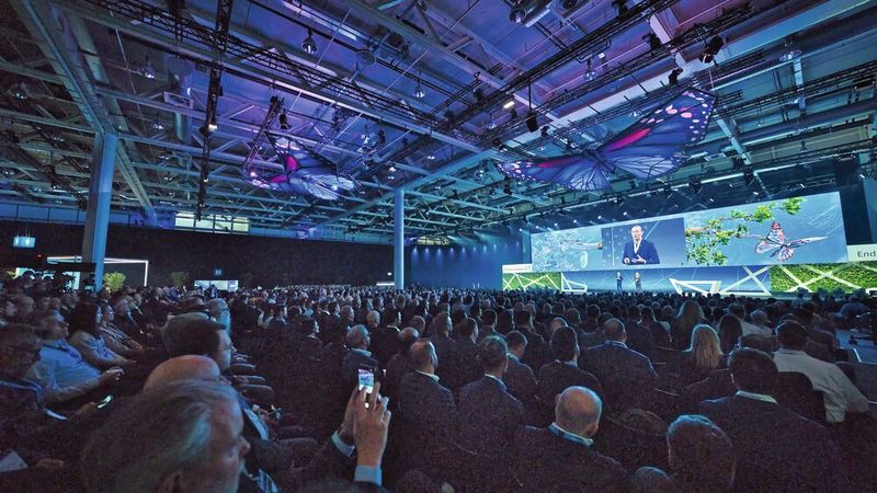 Il Global Forum ha riunito alla Fiera di Basilea circa 2000 decisori ed esperti internazionali del settore dell'industria di processo.(Immagine: Marc Gilgen / E+H)