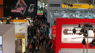 Ungewohnter Anblick: am ersten Messetag in Hannover war der Andrang in den Hallen groß.  (Bild: Sandro Kipar/VCG)