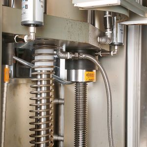 Das Innenleben der Weltrekord-Espresso-Maschine von SK tec S. A. zur Produktion grosser Mengen an Espresso innerhalb kürzester Zeit.