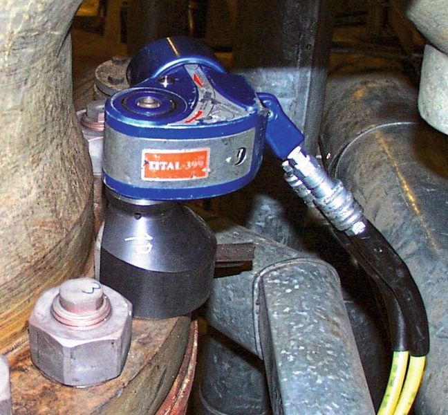 Bei der Konstruktion von Schraubverbindungen sollte auch fundiertes Know-how über mögliche Werkzeuge und deren Anwendung bei der Montage/Demontage vorhanden sein. (Bild: Hytorc)