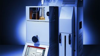 Die neue automatische Destilliereinheit ADU 5 von Anton Paar (Bild: Anton Paar)