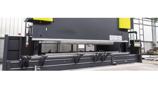 Die H-Brake 800T ist mit einem energiesparenden Start-Stopp-System ausgestattet, einem Sicherheitslichtvorhang und einer Lichtstrahlsicherung. (Safan-Darley)