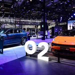 „Geely beschleunigt die Elektrifizierung seiner künftigen Produkte“, bekannte der Autobauer in Shanghai.(Bild:  Geely)