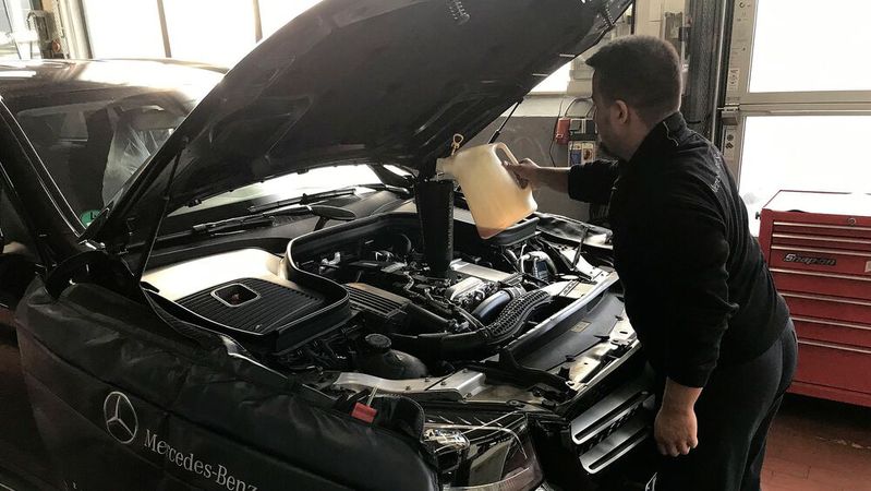 Mit dem kostenlosen Nachfüllservice hat Durst einen USP entwickelt – und vermarktet ihn entsprechend.(Bild:  Schweitzer/»kfz-betrieb«)