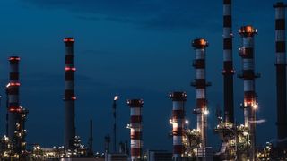 Die Chemieproduktion nahm in den ersten drei Monaten des Jahres deutlich Fahrt auf.  (gemeinfrei)