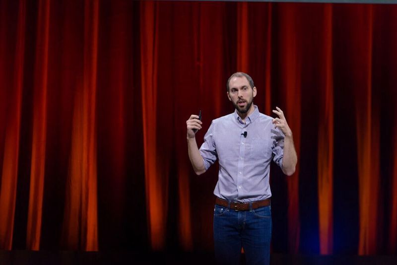 Jonathan Bryce, Executive Director der OpenStack Foundation, hatte seinen großen Auftritt am zweiten Tag der Konferenz. (OpenStack Foundation, Kendall Waters)