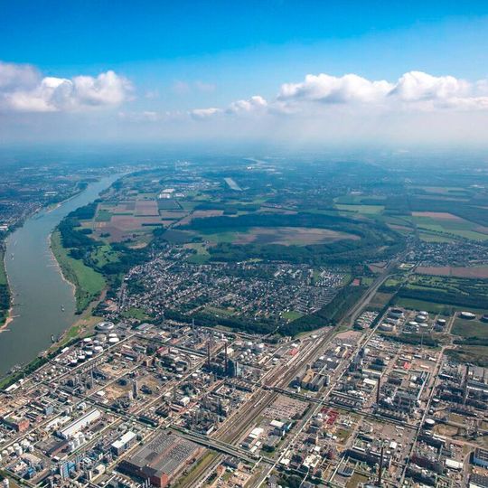 Ineos in Köln und Rhein Energie prüfen unter anderem Potenziale für Photovoltaikanlagen am Standort Köln.(Bild:  Ineos)