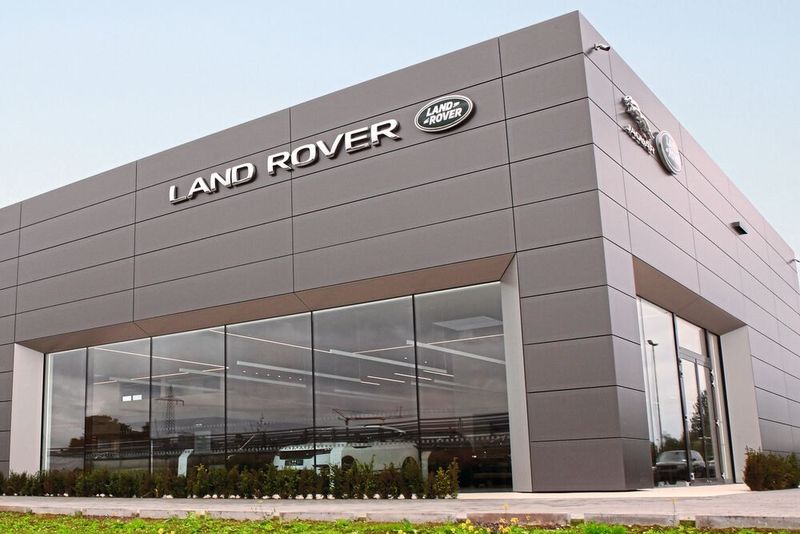 In Neu-Ulm muss das Handelsunternehmen erst einmal die Kundschaft für die Premiummarken entwickeln. (Bild: Emil Frey)