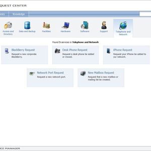Das Request Center dient als Einstiegsportal für Hilfesuchende. Dort kann das Problem genau eingegrenzt werden. Der vorliegende Screenshot zeigt die Optionen, wenn es zum Beispiel Kommunikationsprobleme geben sollte. Der Anwender kann hier bereits direkt spezifizieren, welche Schwierigkeiten genau aufgetreten sind, ob bei der Nutzung des Smartphone oder bei der Festnetztelefonie, dem Netzwerk oder im E-Mail-Verkehr.