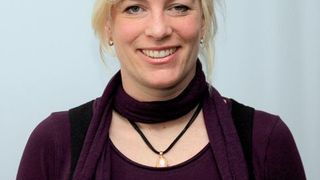 Anja H. Schneider, Projektleiterin der Automatica: „Alle Key-Player der Branche werden wieder auf der Automatica sein. Egal ob ich im Bereich Robotik schaue, dort sind die großen Player wie ABB, Fanuc, Kuka, Motoman, Reis Robotics wieder mit dabei, dazu Anbieter wie Comau, Kawasaki, Hyundai oder Cloos. Im Scara-Bereich ist die Palette vollständig.“  Bild: Kroh (Archiv: Vogel Business Media)