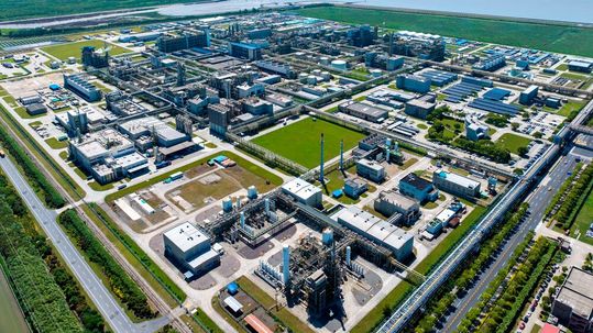 Luftaufnahme der Covestro Integrated Site Shanghai(Bild:  Covestro)