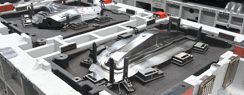 Bei diesem Doppelwerkzeug (Innenteil BMW) hat sich SWZ über das digitale Tuschieren mehrere Tage Schleifarbeit gespart.(Bild:  SWZ/Autoform)