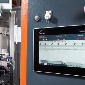 Das ist die neue Steuerungsgeneration der Procontrol von Kasto. Sie gibt nun auch bei der neuen Kastossb die Befehle. Sie unterstützt jetzt etwa den parallelen Zugriff auf diverse Bedien- und Informationsansichten im laufenden Sägebetrieb. (Bild: Kasto)