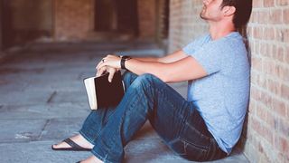 Nehmen Sie sich einen Augenblick Zeit – mit Hilfe dieser kleinen Übungen können Sie einem Burnout vorbeugen. (gemeinfrei)