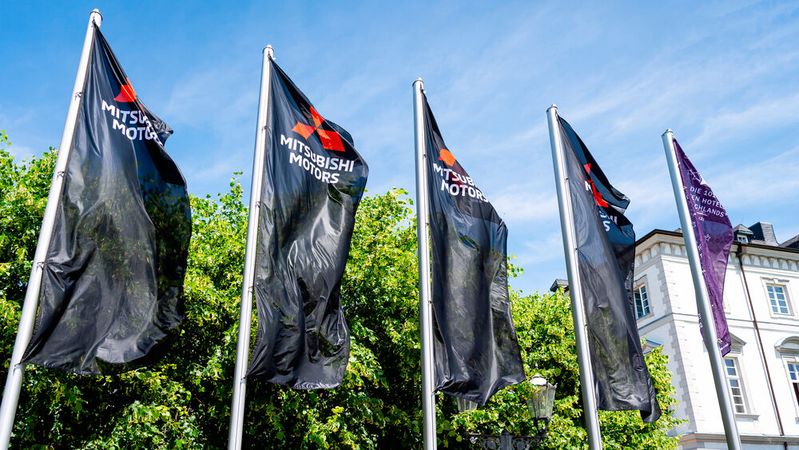 Auch nach einem bewegten Jahr zeichnete Mitsubishi seine Top-Händler aus.(Bild:  Mitsubishi)