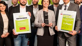 Das Team der MGS Motor Gruppe Sticht in Bayreuth hat den „Gebrauchtwagen Award 2018“ gewonnen.  (Stefan Bausewein)