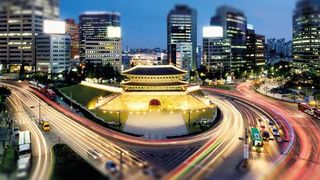  (Endress+Hauser; © eyetronic - stock.adobe.com)