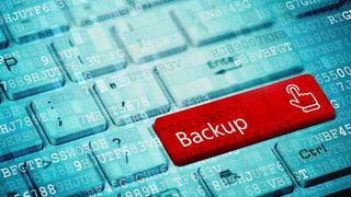 Eine Backup-Taste gibt’s leider in der realen Datenwelt nicht – stattdessen drohen Fallen, die zu Datenverlust und den damit verbundenen Konsequenzen führen können. (©BigNazik - stock.adobe.com)