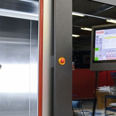 Die SBI GmbH entwickelt und produziert neben Geräten und automatisierten Anlagen für das Plasmaschweissen auch Anlagen für die additive Fertigung von Metallteilen durch das Plasma-Auftragsschweißen. (Bild: Sigmatek)