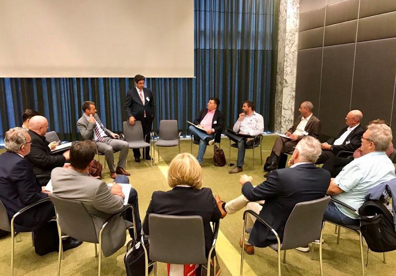 Nach der Keynote hatten Anwesende die Gelegenheit, sich mit Rechtsanwalt Wilfried Reiners im Roundtable direkt zum Thema EU-DSGVO auszutauschen. (Vogel IT-Akademie)