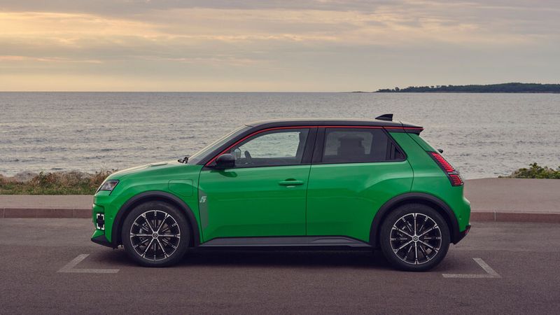 Die Preise für den R5 starten knapp oberhalb von 30.000 Euro. (Bild: Renault)