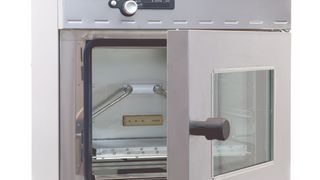 Abb. 1: Der kühlbare Memmert-Vakuumschrank VO  (Bild: Memmert)