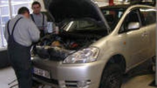 Der Käufer muss ein mangelhaftes Fahrzeug zur Überprüfung in die Werkstatt bringen. (Foto: Archiv)