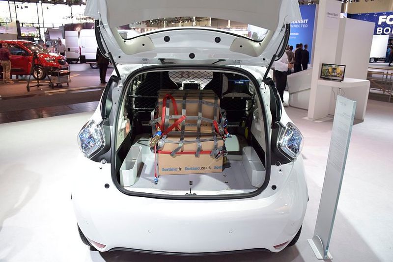 Das kleinste elektrische Nutzfahrzeug auf der IAA ist der Renault Zoe in Van-Ausführung. (Rosenow/»kfz-betrieb«)