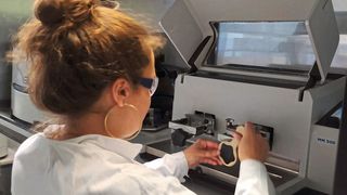 Chemie ohne Lösungsmittel: Forscher und Industrie setzen zunehmend auf die Mechanochemie. (RUB)