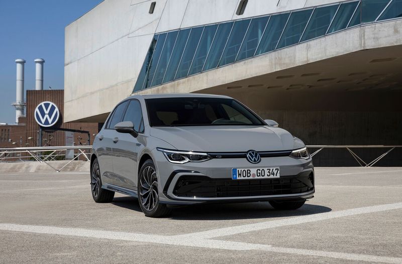VW hat für den Golf auch noch drei sogenannte Mildhybrid-Varianten im Programm, mit Leistungen von 81 kW/110 PS, 96 kW/131 PS und 110 kW/150 PS.  (Bild: VW)