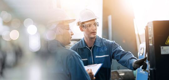 Der Ingenieurs-Dienstleister Segula streicht fast jede sechste Vollzeitstelle. (Bild:  Me studio - stock.adobe.com)