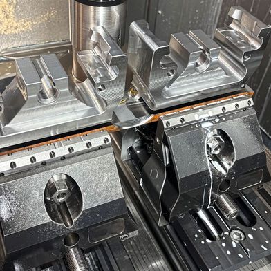 Das CFL-Prinzip hat völlig andere Hebelgesetze als die bestehende Spanntechnik. (Bild: Rüdiger Schenke Innovation GmbH&Co. KG)