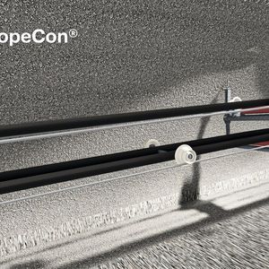 Alle beweglichen Teile sind mit dem umlaufenden Gurt verbunden und passieren daher in regelmäßigen Intervallen die Stationen. (Bild:  Doppelmayr)