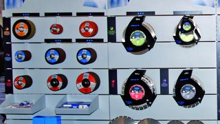 Unterschiedliche Farbcodes für jedes Material und drei Qualitätsstufen – Premium, Standard und Basic – sorgen für Transparenz unter den 80 000 Produkten. Bild: Tyrolit (Archiv: Vogel Business Media)