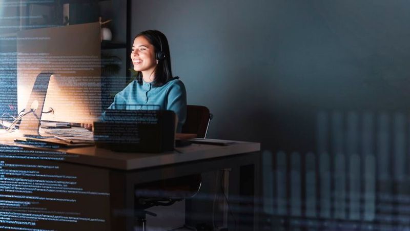 Unternehmen müssen ihre Cloud-Sicherheitsstrategie an wachsende Multicloud- und Hybrid-Umgebungen anpassen sowie gezielt weiterbilden, um die Lücke bei Sicherheits­kompetenzen zu schließen. (Bild: ©  peopleimages.com - stock.adobe.com)