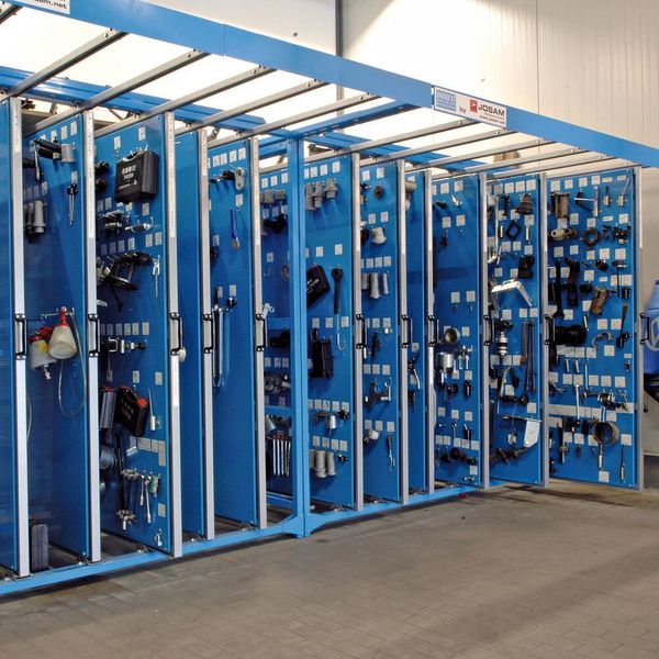 Mit den Indeco Ordnungssystemen findet jede Werkstatt eine Platz sparende und individuelle Lösung um Werkzeugen schnell griffbereit zu haben und ISO-gerecht zu lagern. Ob als Werkzeugkompaktfach, als flexibles System für begrenzten Platz oder als Werkzeug- und Computerwagen, der an jedem Ort der Werkstatt das richtige Werkzeug griffbereit zur Verfügung stellt. (Josam)