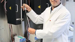 Dr. Ulf Prüße und sein Team konnten die Effizienz des Synthesewegs der Basischemikalie HMF deutlich steigern. (Thünen-Institut)