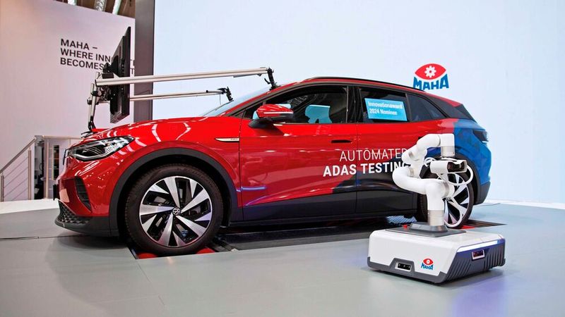 Innovationspreisträger in der Kategorie Werkstattausrüstung und -geräte beim  Innovationspreis der Pariser Fachmesse Equip Auto: Maha für den Autonomous Inspection Assistant (MAIA). Und nun kommt MAIA auch zu den WKST 2026.(Bild:  Maha)
