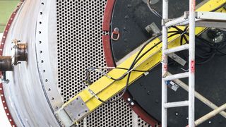 31,5 Kilometer Titanrohr wurden im Inneren des Wärmetauschers verbaut. (Ebner)