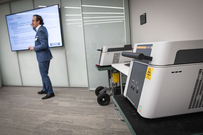 Steckverbinderkongress 2023 Tag 2: Kongress mit Trendthemen von PCF über DC-Steckverbinder, Hybridsteckverbinder, Qualifizierung, Single Pair Ethernet, Hands-on Workshops bis zu 3D-Druck und Konfektionierung. (Bild: Stefan Bausewein)