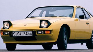 Im November 1975 stellte Porsche in Frankreich den 924 der Presse vor. Für Porsche-Puristen war das Frontmotor-Coupé mit femininen Formen damals ein Kulturschock. (Foto: Porsche)