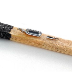 Die Biopsiezangen haben im geschlossenen Zustand einen Durchmesser zwischen 0,8 und 3,5 Millimeter, was ermöglicht, die Instrumente durch ein Endoskop oder in eine Ader zu schieben und dort zu arbeiten.(Bild:  Blum-Novotest/Stoffel)